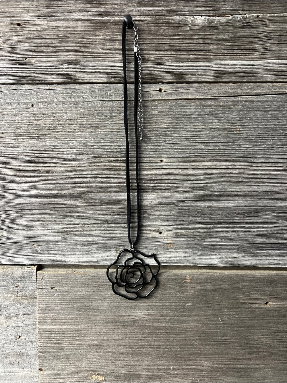 Jewelry: Black Rose Pendant on Leather “Chain” Necklace 90s/Y2K